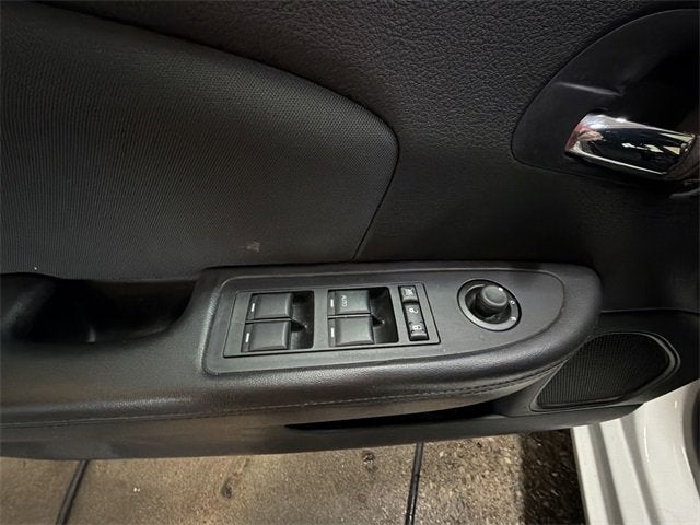 2012 Chrysler 200 LX