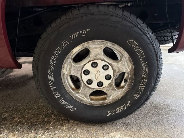 2004 Chevrolet Silverado 1500 LS