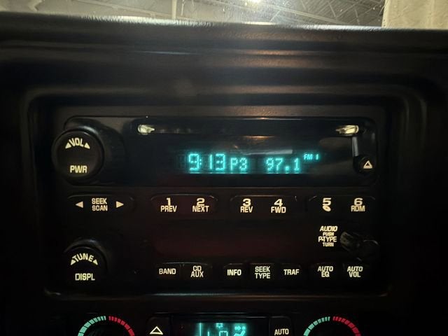 2004 Chevrolet Silverado 1500 LS