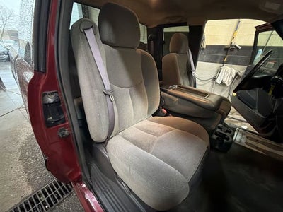 2004 Chevrolet Silverado 1500 LS