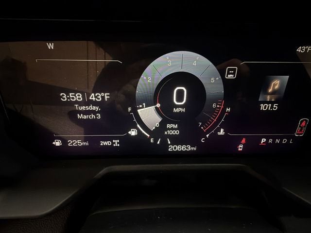 2024 GMC Acadia Elevation