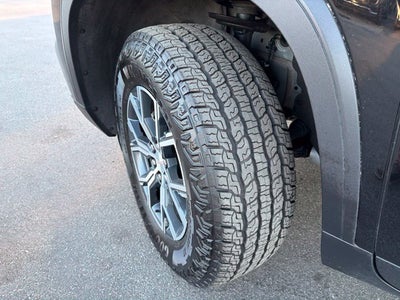 2025 GMC Acadia AT4