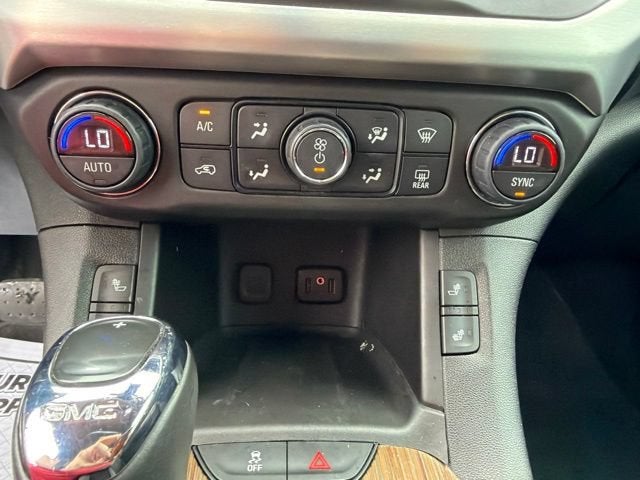 2017 GMC Acadia SLE