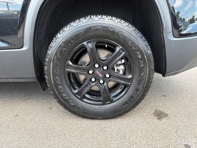 2022 GMC Acadia AT4