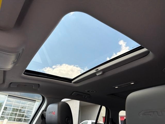 2022 GMC Acadia AT4