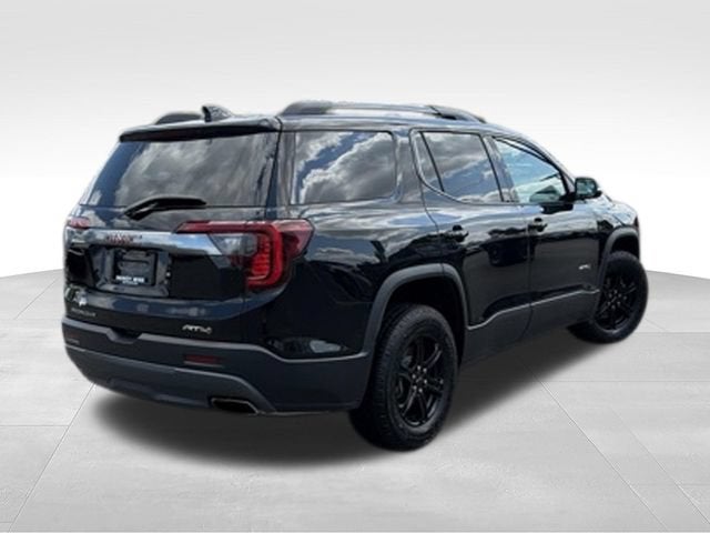 2022 GMC Acadia AT4