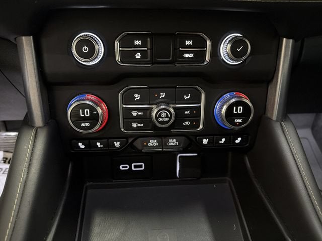 2024 GMC Yukon SLT