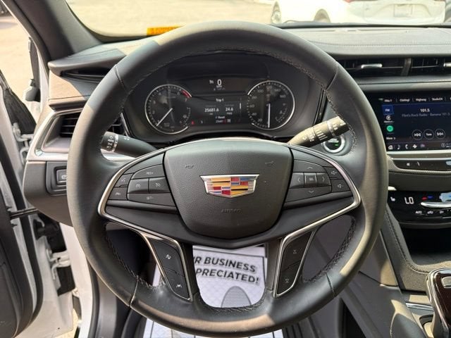 2024 Cadillac XT5 Luxury