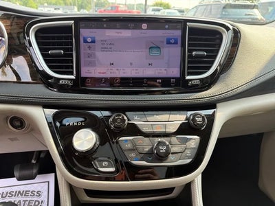 2023 Chrysler Pacifica Hybrid Limited