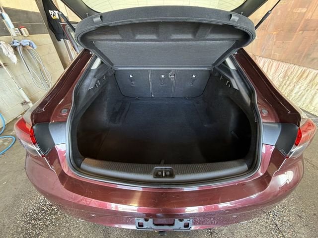 2018 Buick Regal Sportback Essence