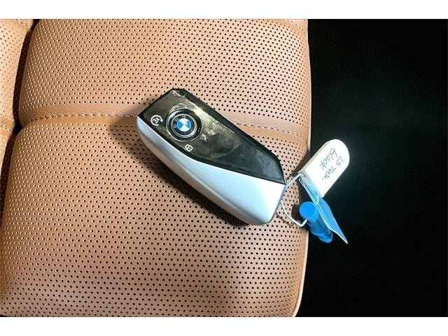 2025 BMW 7 Series 760i xDrive M Sport Professional