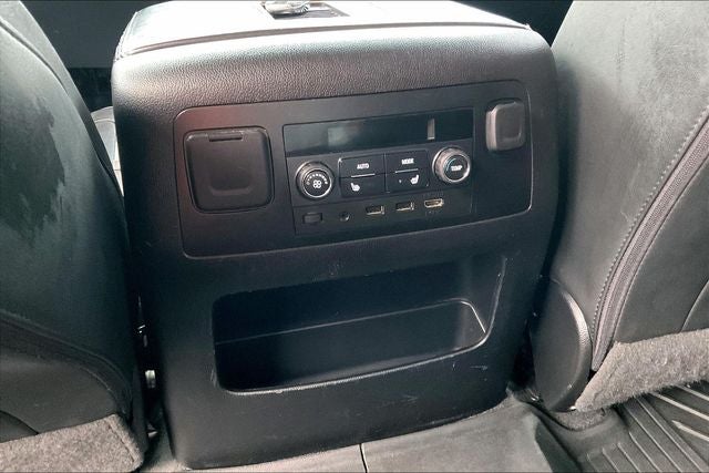 2020 GMC Yukon Denali Ultimate