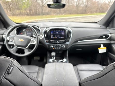 2023 Chevrolet Traverse LT Leather