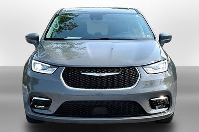 2022 Chrysler Pacifica Hybrid Touring L