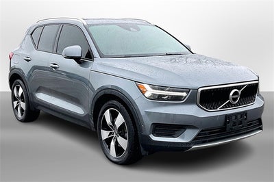 2019 Volvo XC40 Momentum