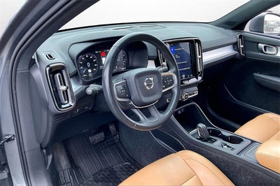 2019 Volvo XC40 Momentum