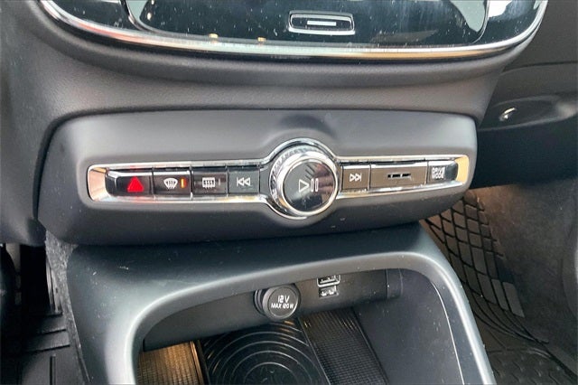 2019 Volvo XC40 Momentum