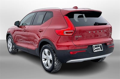 2021 Volvo XC40 Momentum