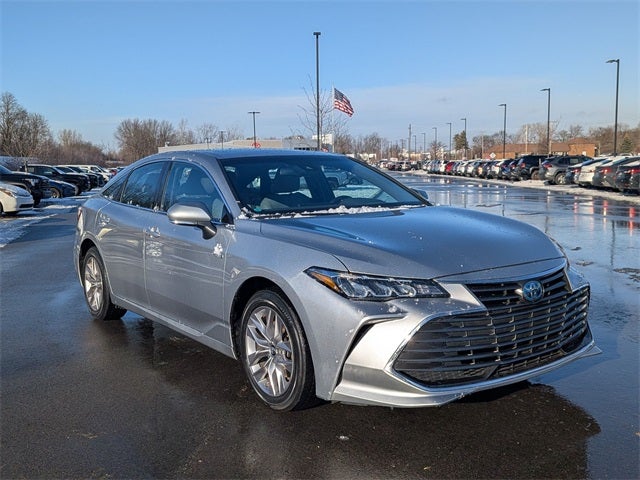 2019 Toyota AVALON HYBRID XLE Plus
