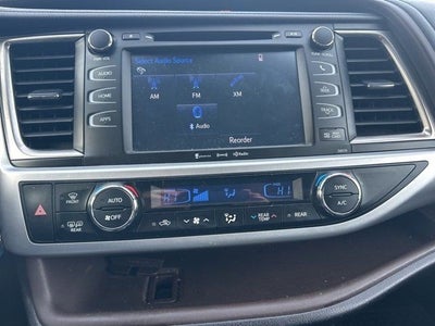 2018 Toyota HIGHLANDER XLE