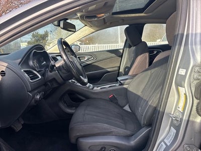 2016 Chrysler 200 Limited