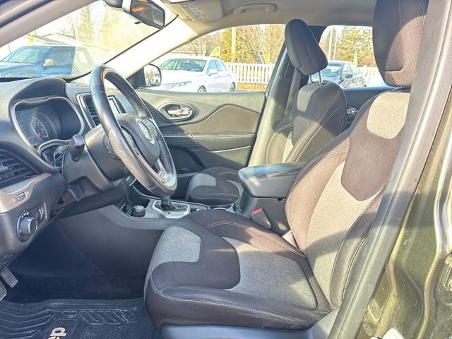 2015 Jeep Cherokee Sport