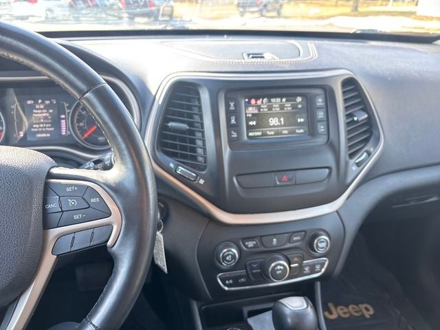 2015 Jeep Cherokee Sport