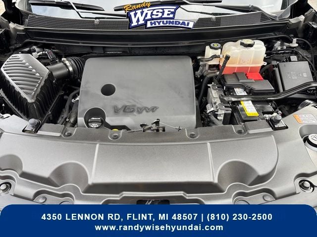 2023 Chevrolet Traverse LT Leather