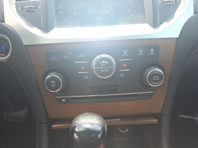 2013 Chrysler 300 C John Varvatos