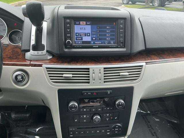 2014 Volkswagen Routan SEL Premium