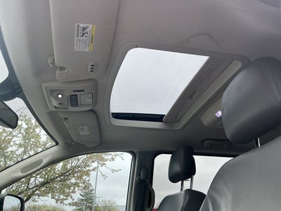 2014 Volkswagen Routan SEL Premium