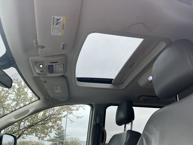 2014 Volkswagen Routan SEL Premium