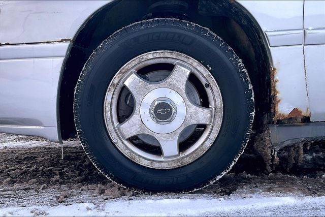 2005 Chevrolet Impala Base