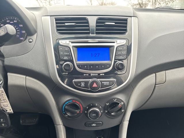 2012 Hyundai Accent SE