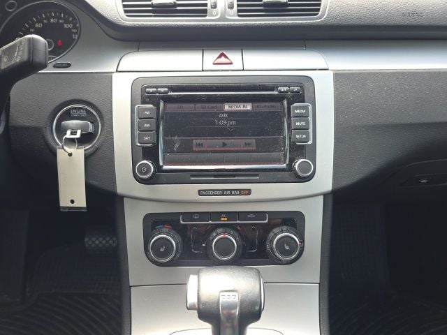 2010 Volkswagen Passat Komfort