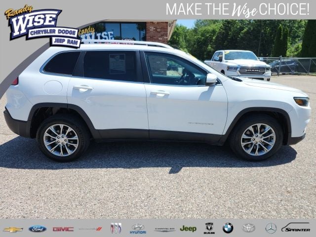 Used 2019 Jeep Cherokee Latitude Plus with VIN 1C4PJLLB1KD184273 for sale in Clio, MI