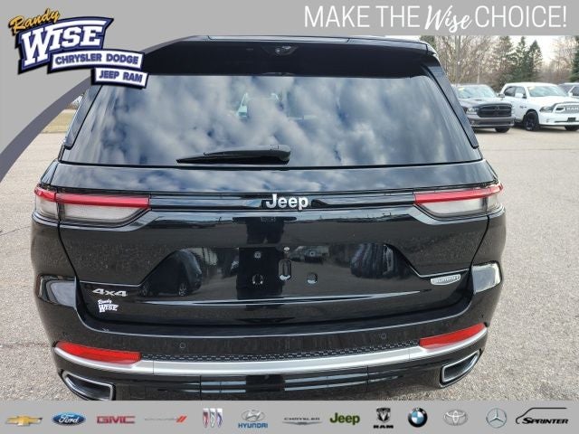 2022 Jeep Grand Cherokee Summit