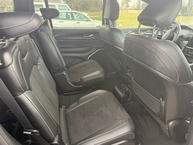 2022 Jeep Grand Cherokee L Altitude