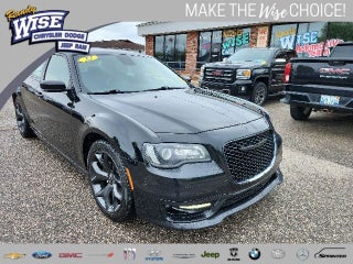 2022 Chrysler 300 Touring
