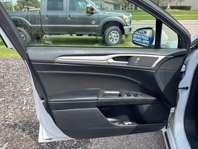 2020 Ford Fusion SE