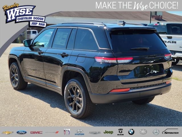 2026 Jeep Grand Cherokee GRAND CHEROKEE LAREDO ALTITUDE 4X4