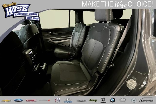 2025 Jeep Grand Cherokee GRAND CHEROKEE L LAREDO X 4X4