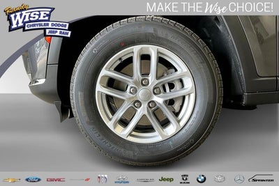 2025 Jeep Grand Cherokee GRAND CHEROKEE L LAREDO X 4X4