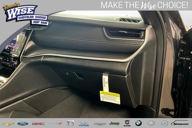 2025 Jeep Grand Cherokee GRAND CHEROKEE L LAREDO X 4X4