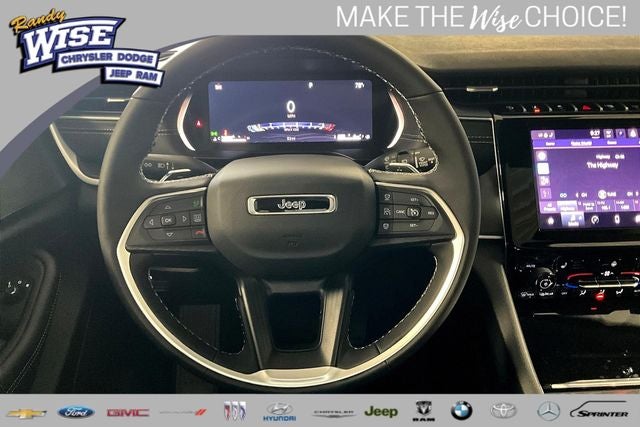 2025 Jeep Grand Cherokee GRAND CHEROKEE L LAREDO X 4X4