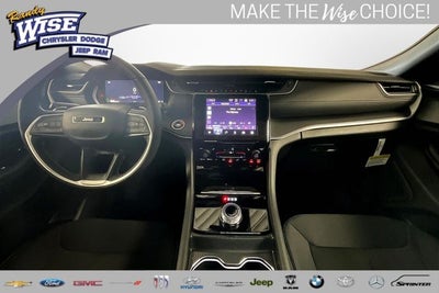 2025 Jeep Grand Cherokee GRAND CHEROKEE L LAREDO X 4X4