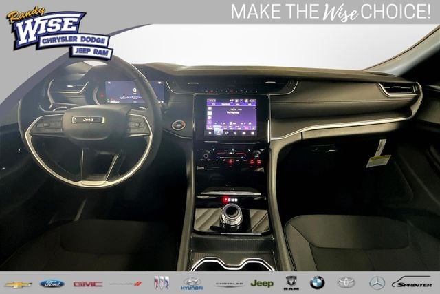 2025 Jeep Grand Cherokee GRAND CHEROKEE L LAREDO X 4X4