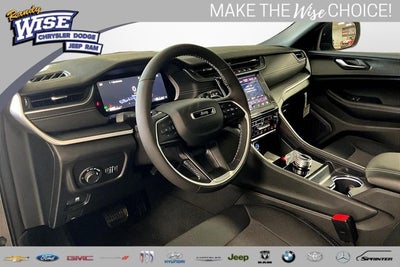 2025 Jeep Grand Cherokee GRAND CHEROKEE L LAREDO X 4X4