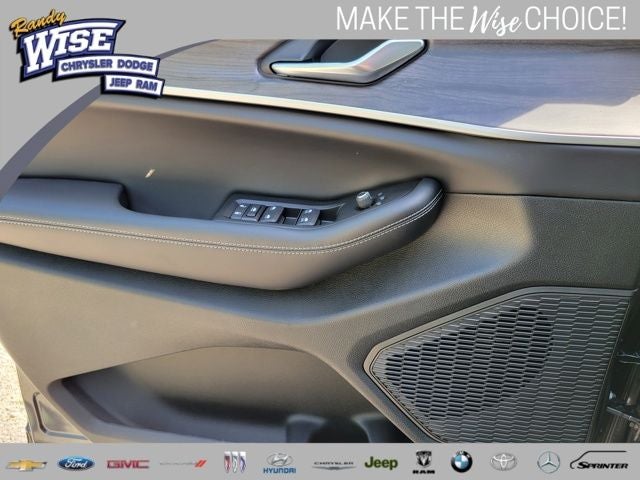 2026 Jeep Grand Cherokee GRAND CHEROKEE L LAREDO ALTITUDE 4X4