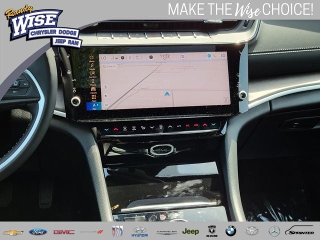 2026 Jeep Grand Cherokee GRAND CHEROKEE L LAREDO ALTITUDE 4X4
